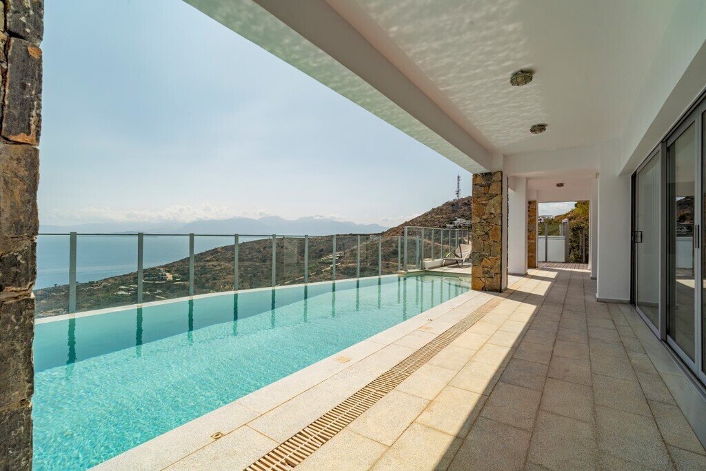 Villa in Community of Elounta, Agios Nikolaos Municipal Unit, Greece 3 - 12151366