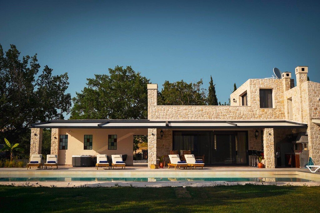 Villa in Corfu, Peloponnese, Western Greece and the Ionian, Greece 1 - 16581168