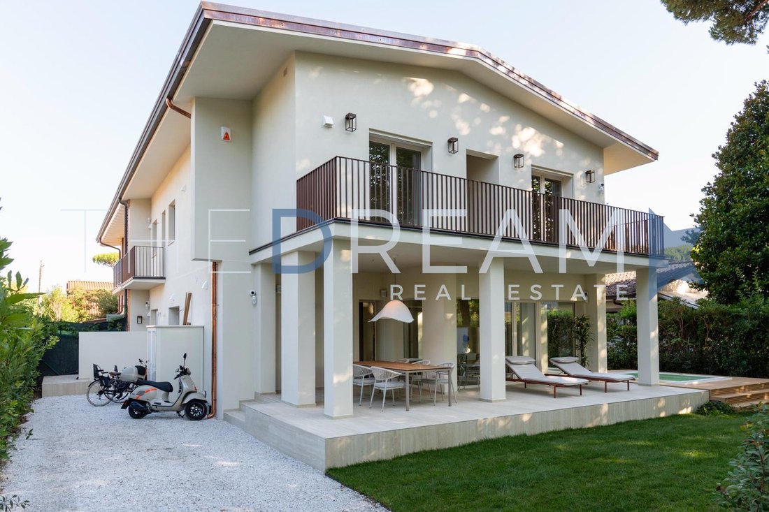 Villa in Center, Forte dei Marmi, Tuscany 3 - 16581732