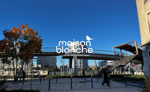 Castle for Sale in Écouflant, Pays de la Loire, France