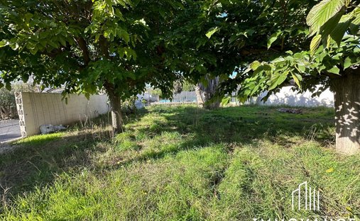 Castle for Sale in Villeneuve-lès-Maguelone, Occitanie, France