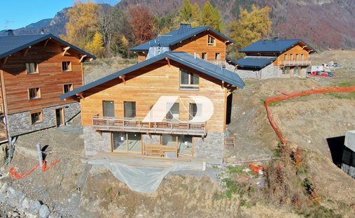 Chalet in Morzine, Auvergne-Rhône-Alpes, France 1