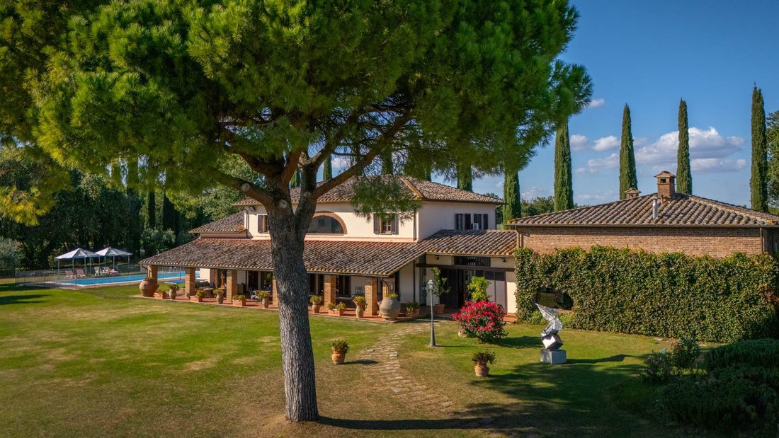 Country House in Castiglione del Lago, Umbria, Italy 5 - 16583849