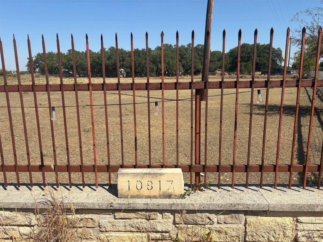House in Bertram, Texas, United States 3 - 16590939