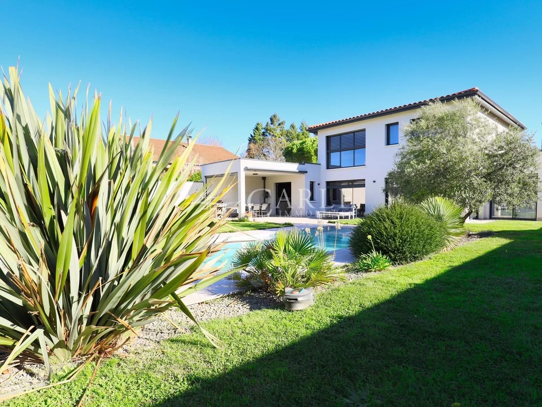 Villa in Toussieu, Auvergne-Rhône-Alpes, France 1 - 16582021