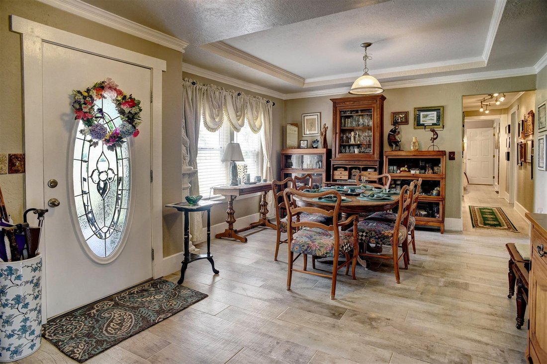 House in Flatonia, Texas, United States 4 - 16591373