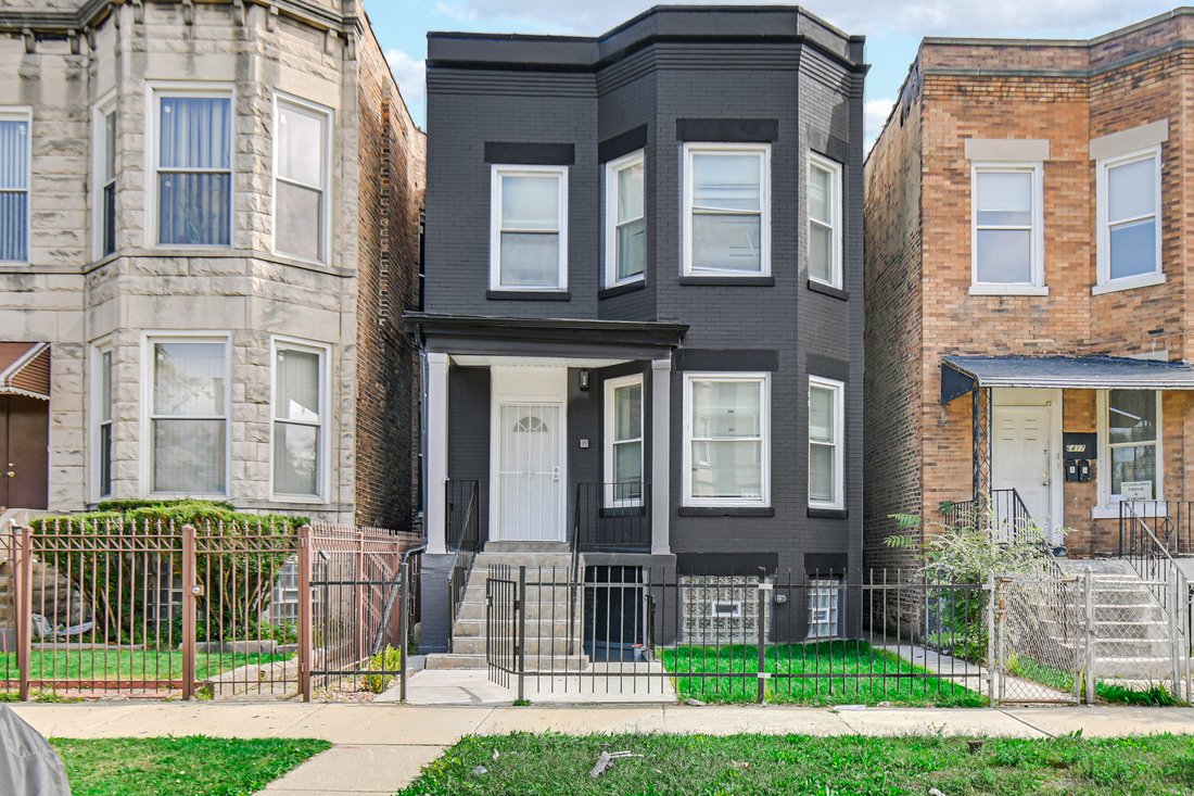 Chicago, Illinois, United States 2 - 16587726
