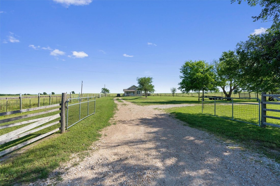 House in Thorndale, Texas, United States 5 - 16590433