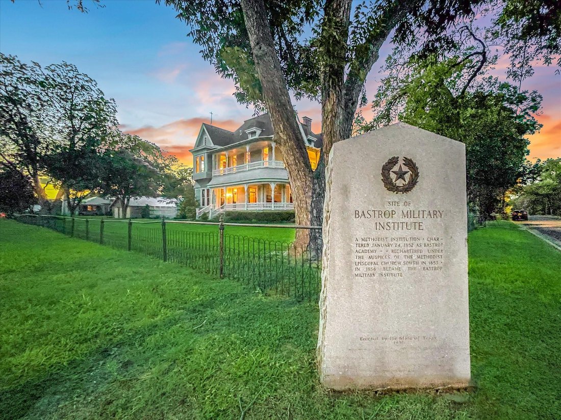 House in Bastrop, Texas, United States 2 - 16590992