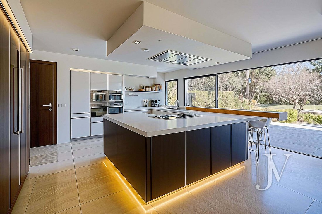 Villa in Fuencarral-El Pardo, Madrid, Spain 2 - 13920373