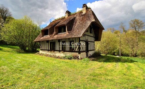 Castle for Sale in Pont-l'Évêque, Normandy, France