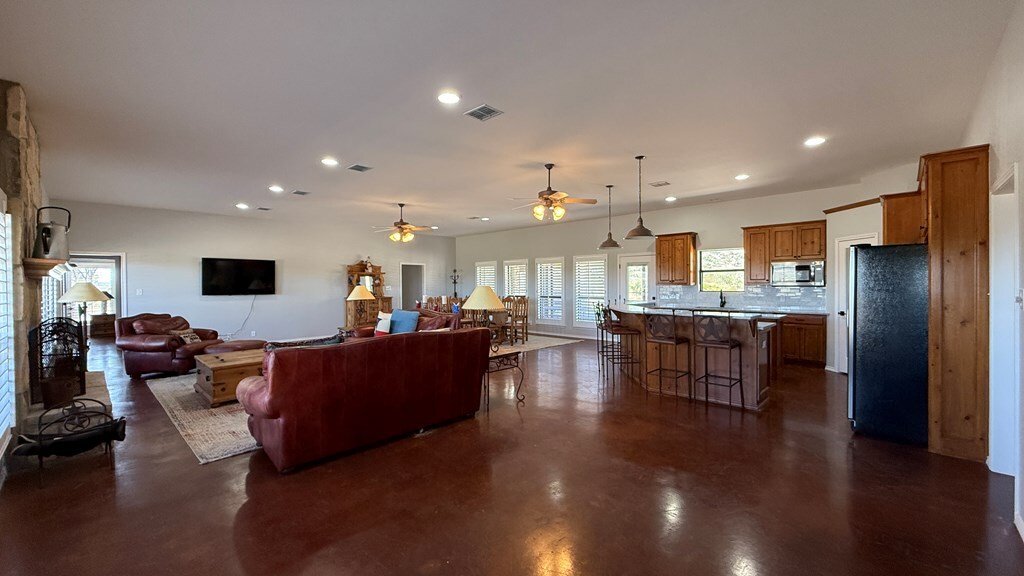 House in Iraan, Texas, United States 4 - 16584096