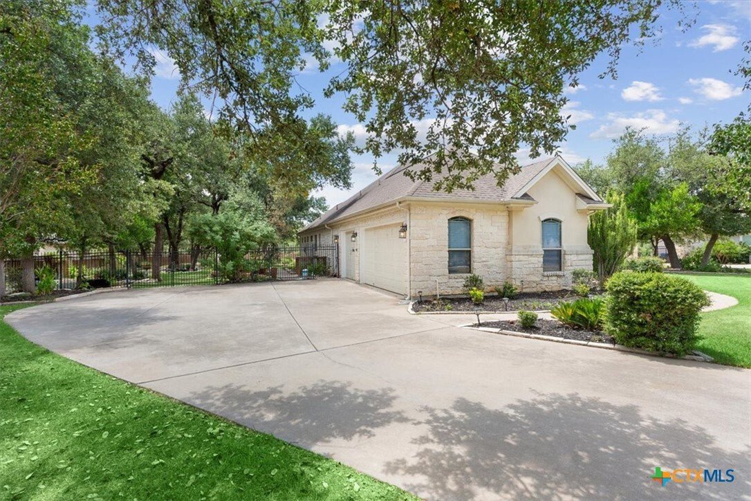 House in Georgetown, Texas, United States 5 - 16584941