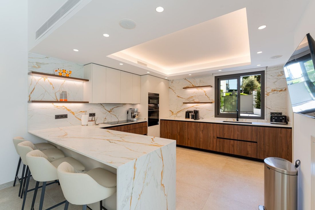 Villa in Marbella, Andalusia, Spain 5 - 16582778