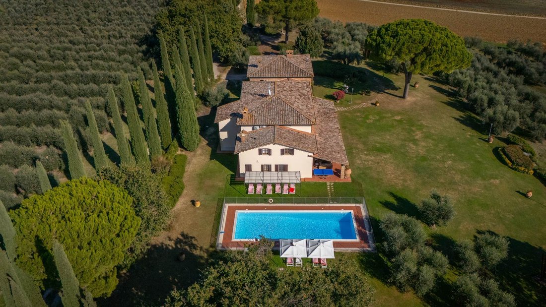 Country House in Castiglione del Lago, Umbria, Italy 4 - 16583849