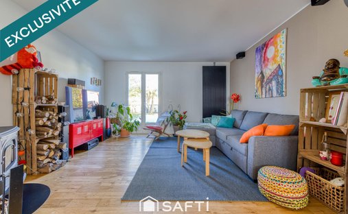 Castle for Sale in Bourg-en-Bresse, Auvergne-Rhône-Alpes, France