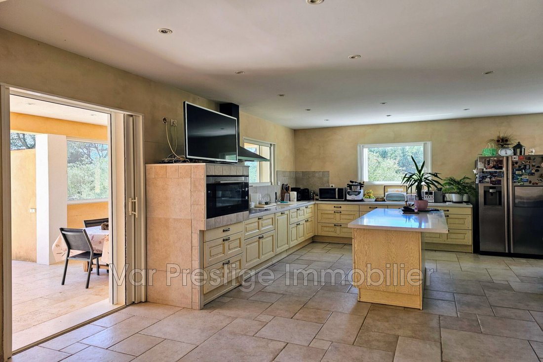 Villa in Chateauneuf-les-Martigues, Provence-Alpes-Côte d'Azur, France 3 - 16582626