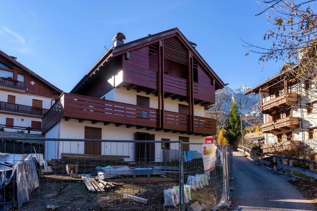 House in Cortina d'Ampezzo, Veneto, Italy 2 - 16597562