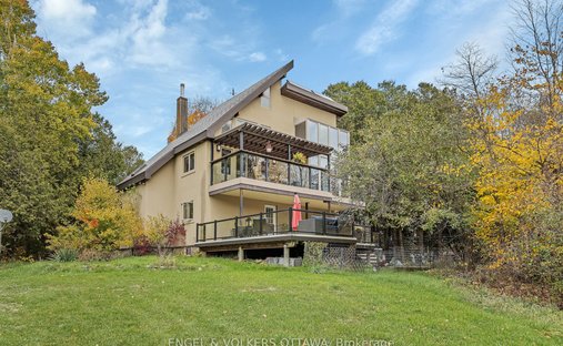 Farm Ranch in Oxford Mills, Ontario, Canada 1