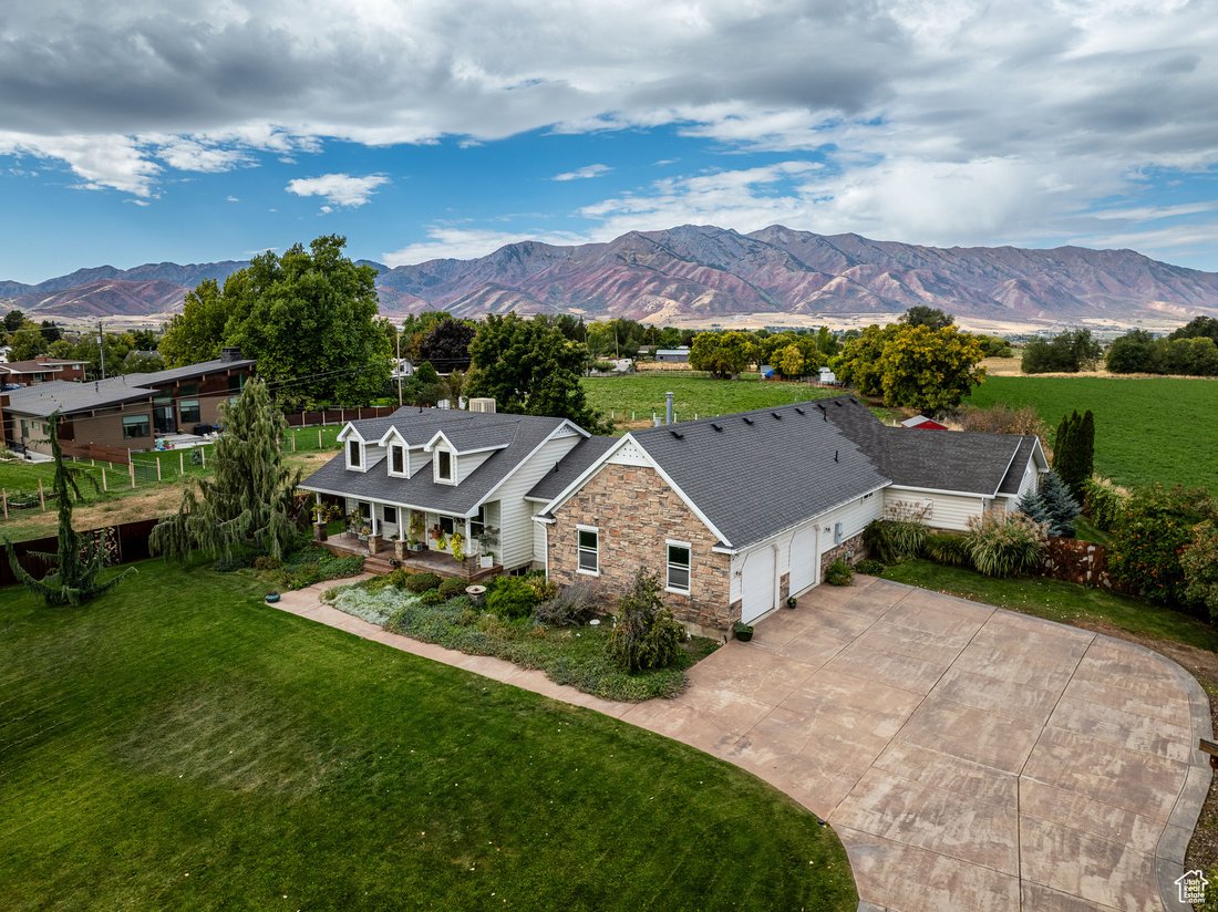 House in Hyrum, Utah, United States 1 - 16594771