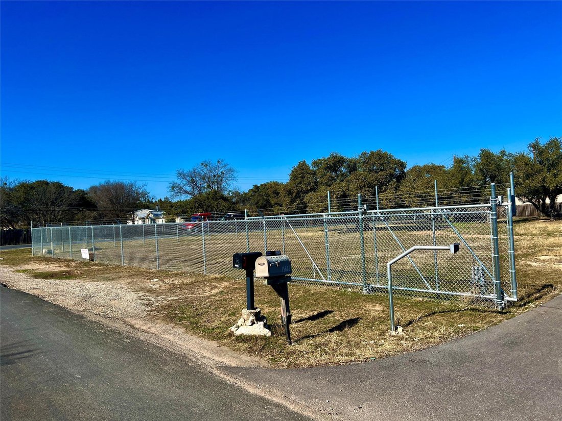 Austin, Texas, United States 4 - 16590849