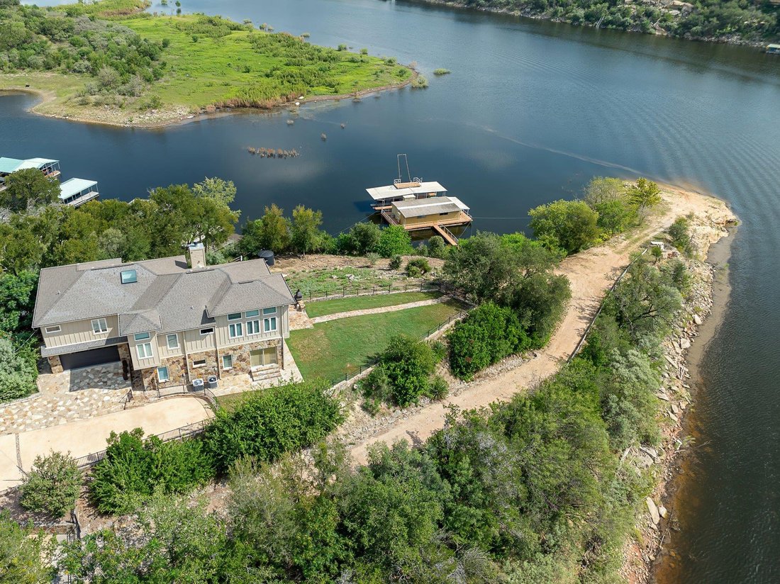 House in Spicewood, Texas, United States 1 - 16590762