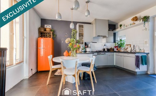 Castle for Sale in Bourg-en-Bresse, Auvergne-Rhône-Alpes, France