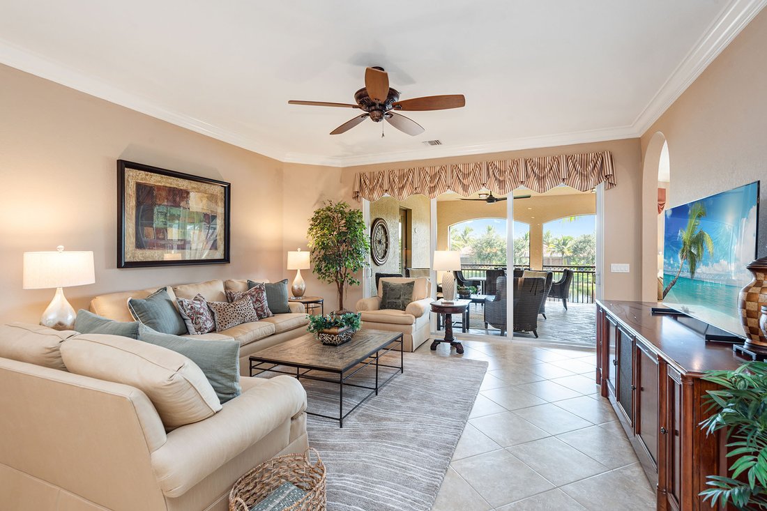 Condo in Naples, Florida, United States 4 - 16602775