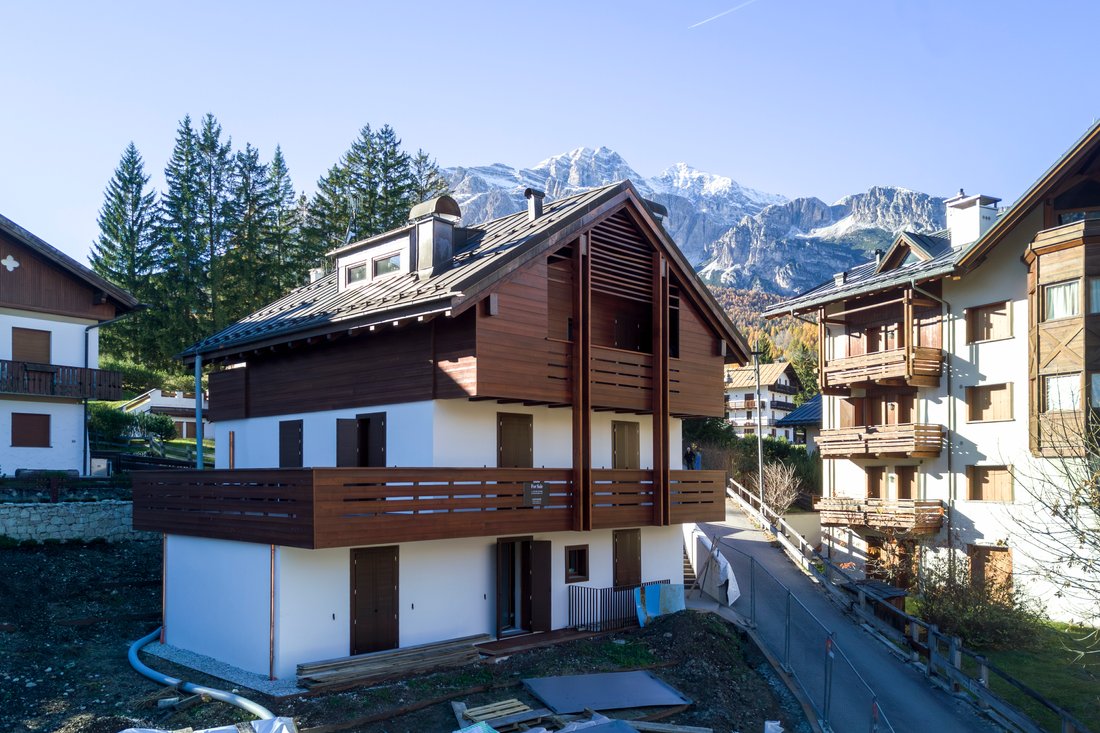 House in Cortina d'Ampezzo, Veneto, Italy 1 - 16597562