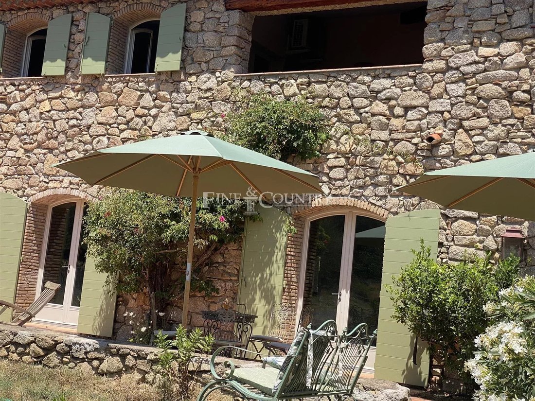Villa in Ecarts, Roquebrune-sur-Argens, France 1 - 16603457