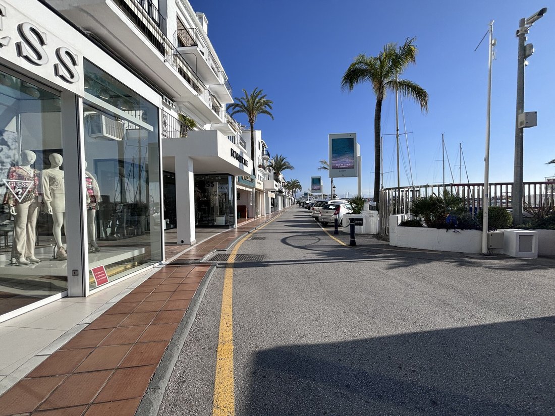 Apartment in Puerto Banus, Marbella, Spain 2 - 16606568