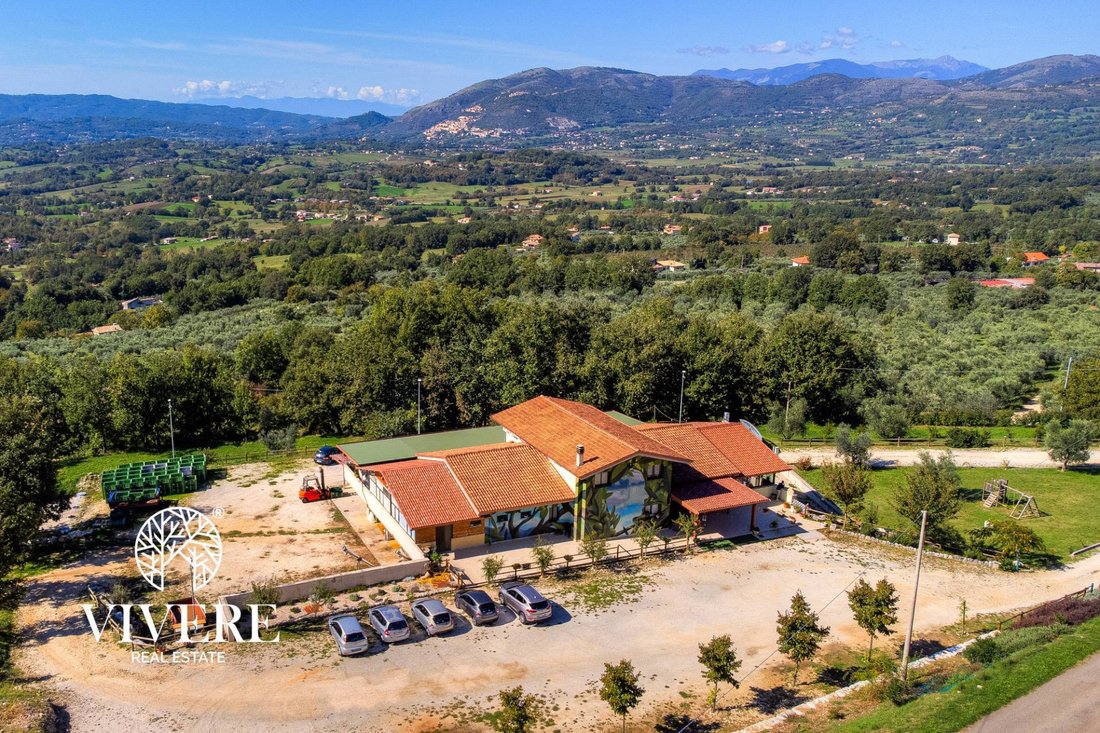 Farm Ranch in San Donato Val di Comino, Lazio, Italy 1 - 16596239