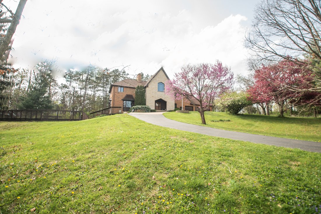House in Dixon, Illinois, United States 1 - 16588152