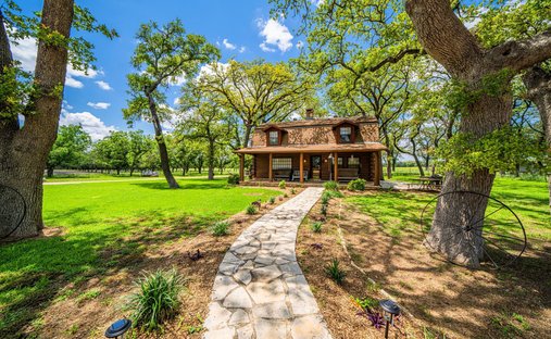 House in Fredericksburg, Texas, United States 1