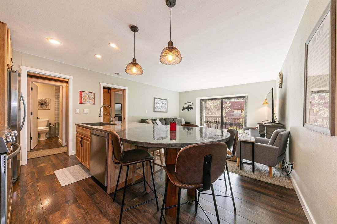 Condo in Olympic Valley, California, United States 1 - 16357142