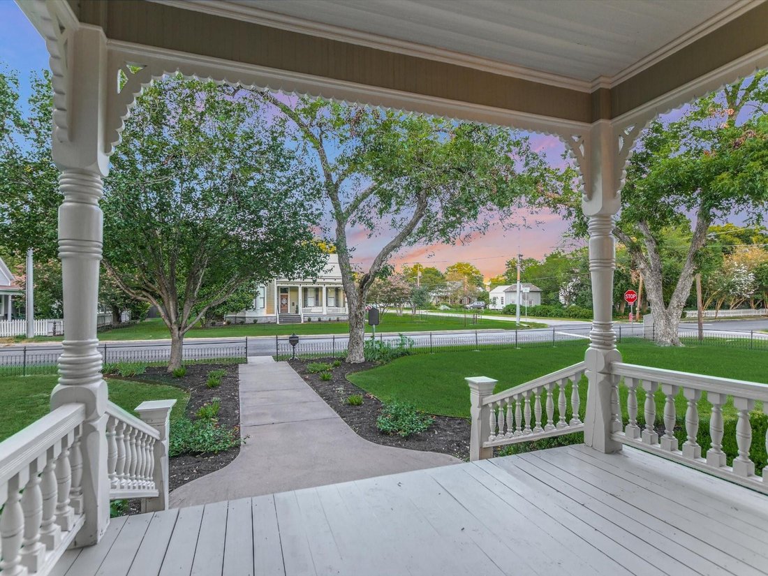 House in Bastrop, Texas, United States 5 - 16590992