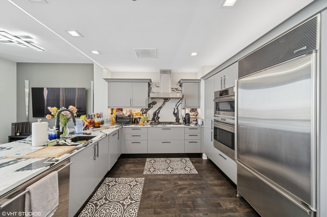 Condo in Chicago, Illinois, United States 5 - 16585891