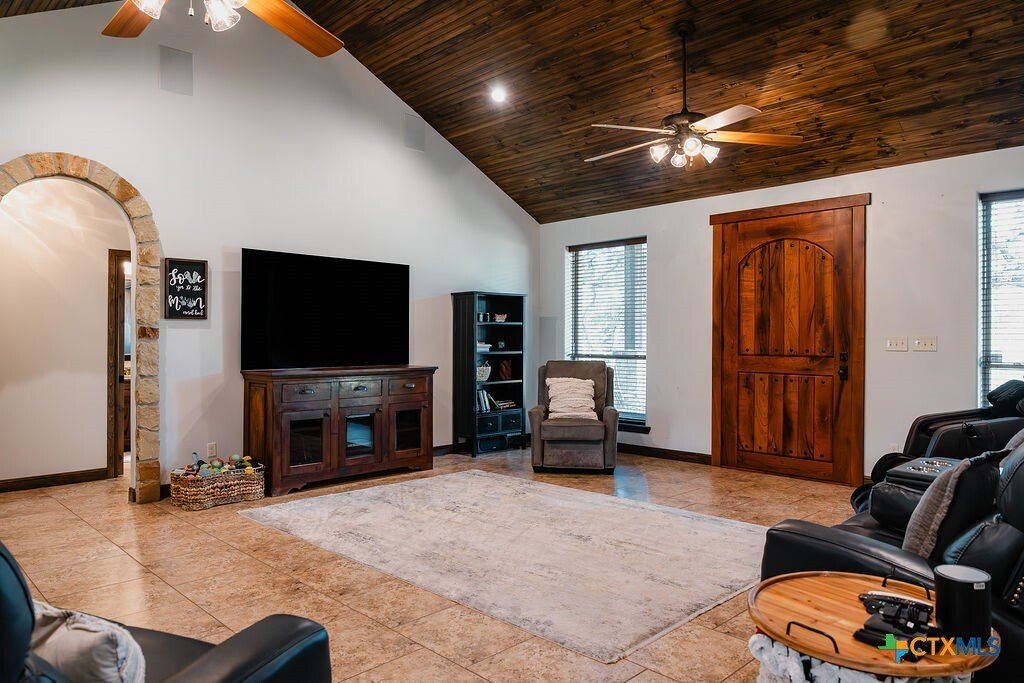House in Inez, Texas, United States 5 - 16584654