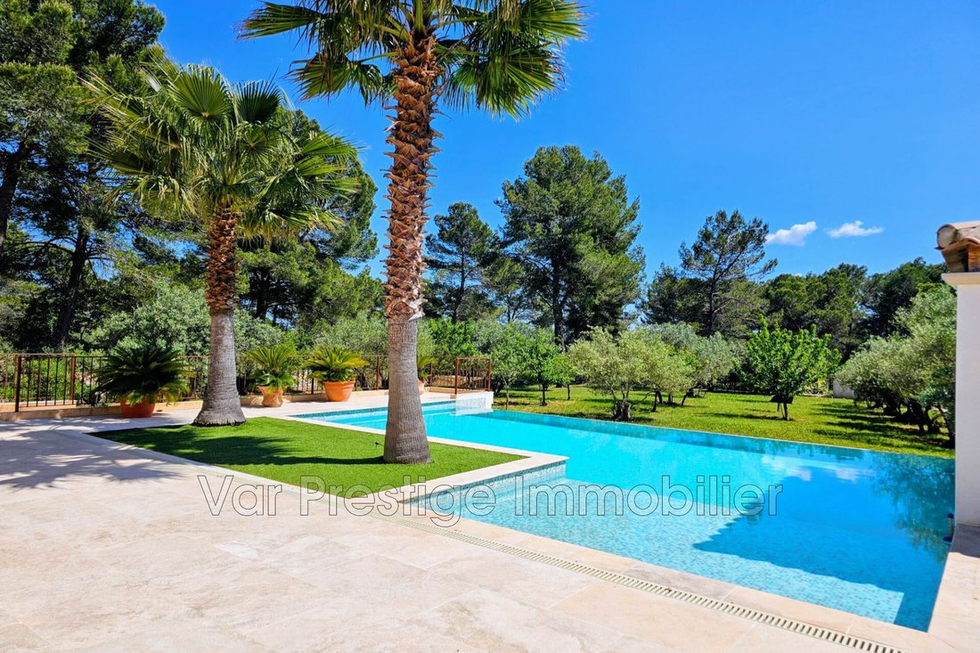 Villa in Chateauneuf-les-Martigues, Provence-Alpes-Côte d'Azur, France 2 - 16582626
