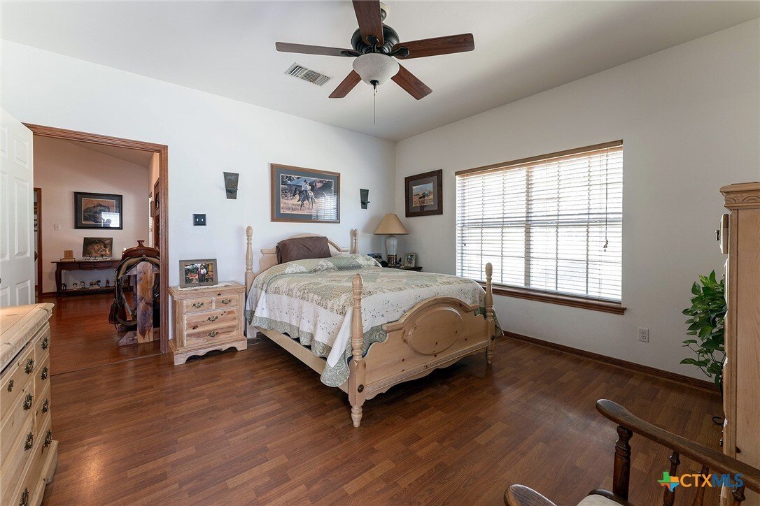 House in Lockhart, Texas, United States 3 - 16584857