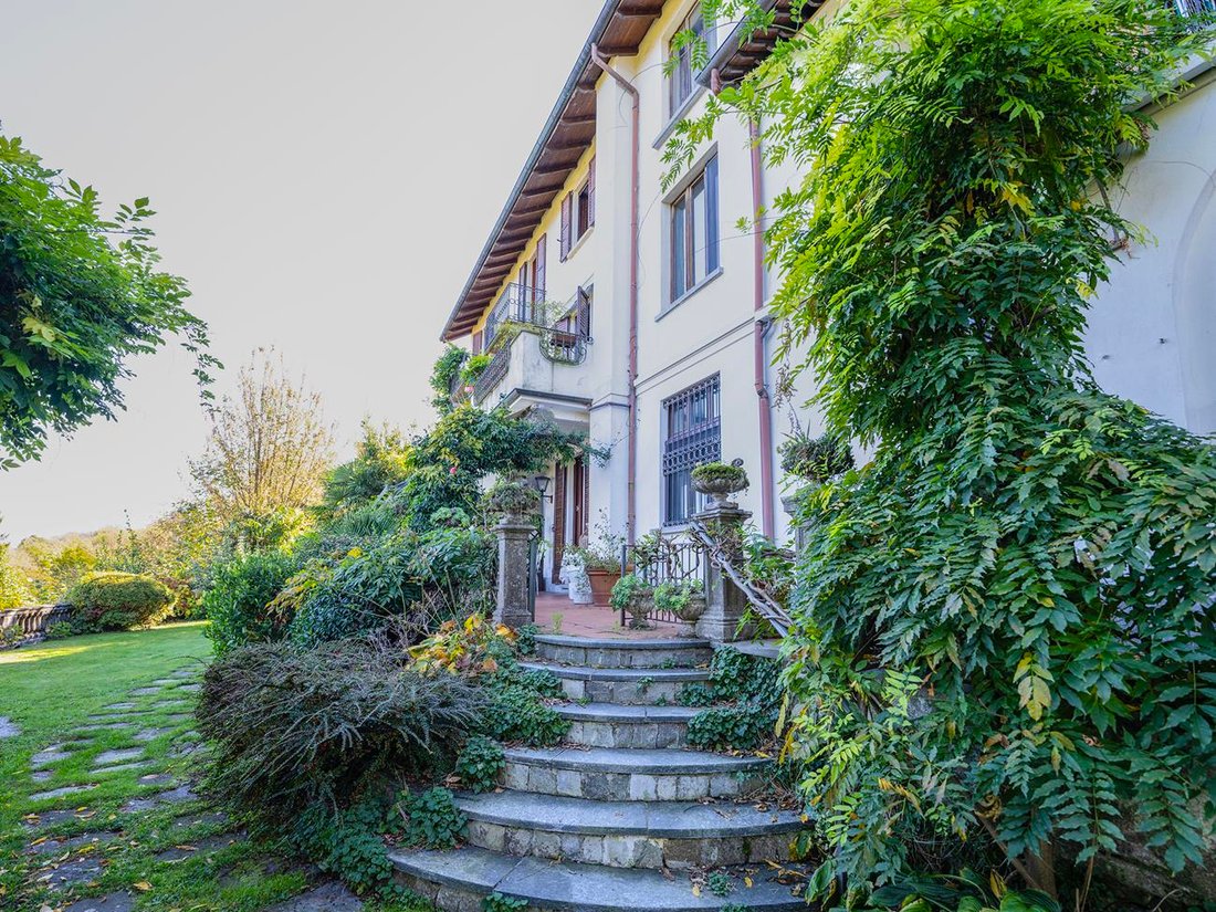 Villa in Stresa, Piedmont, Italy 1 - 16581971