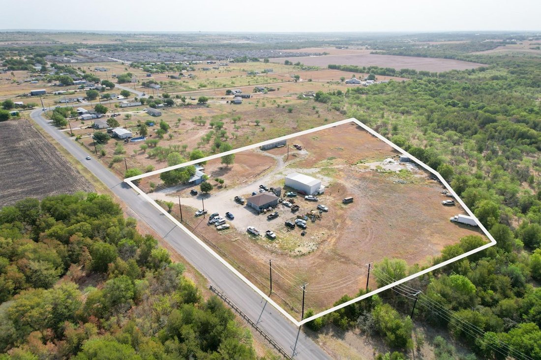 House in Kyle, Texas, United States 5 - 16591040