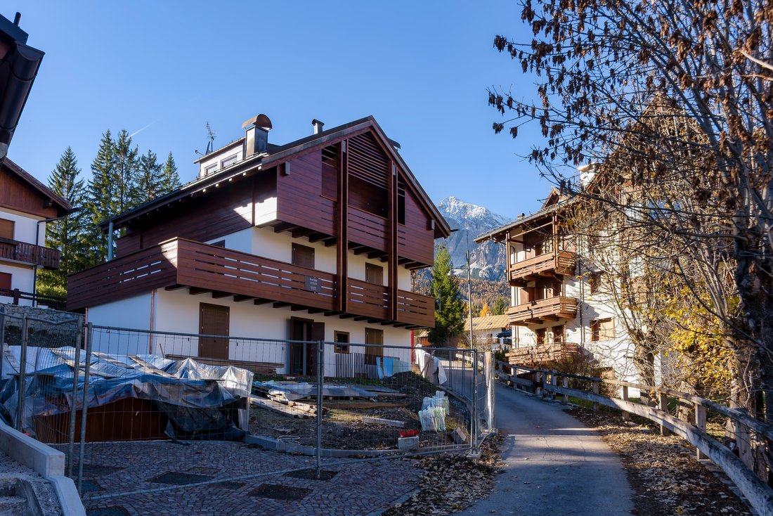 House in Cortina d'Ampezzo, Veneto, Italy 4 - 16597562