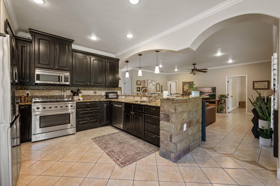 House in Lampasas, Texas, United States 4 - 16589728