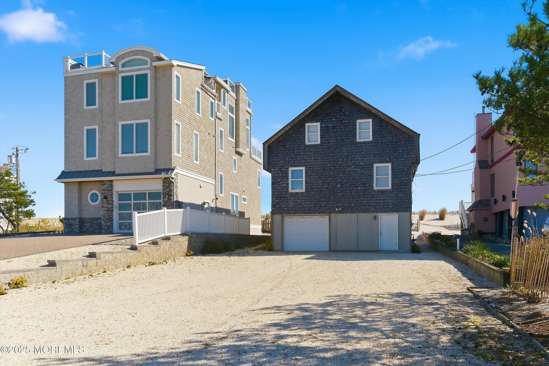 House in Ship Bottom, New Jersey, United States 3 - 16582483