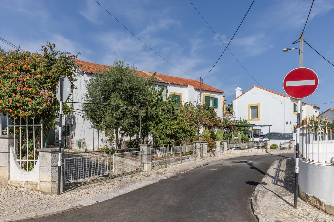 Villa in Almada, Cova da Piedade, Pragal e Cacilhas, Setubal, Portugal 1 - 16595933
