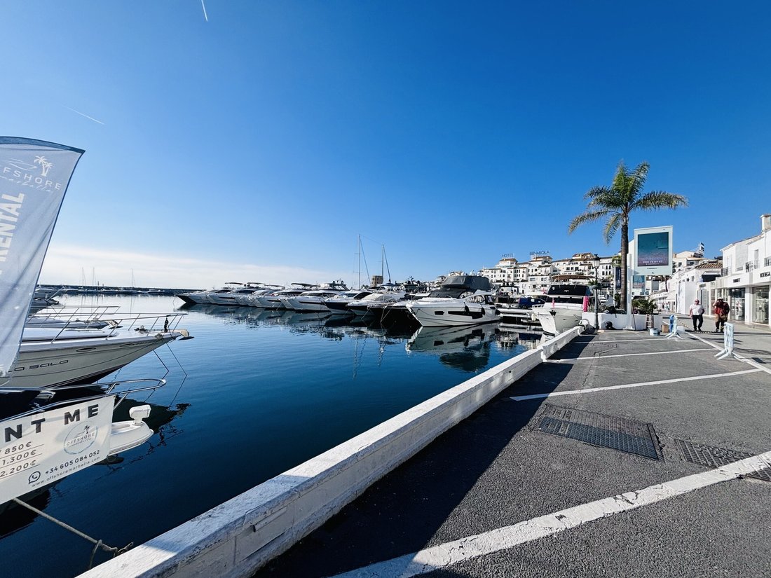 Apartment in Puerto Banus, Marbella, Spain 1 - 16606568