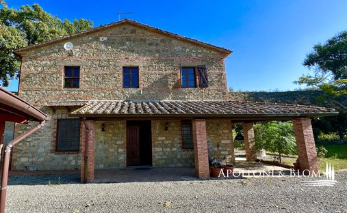 Castle for Sale in Cetona, Tuscany, Italy