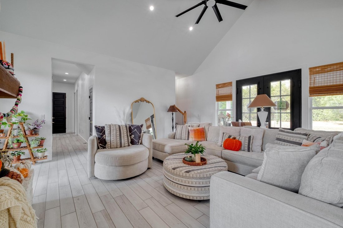 House in Paige, Texas, United States 4 - 16590832