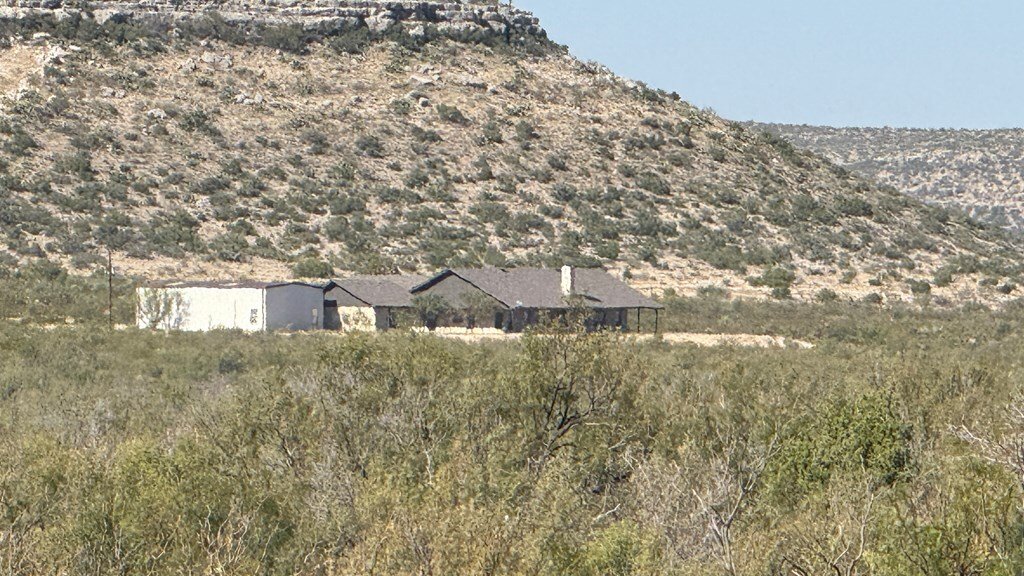 House in Iraan, Texas, United States 2 - 16584096